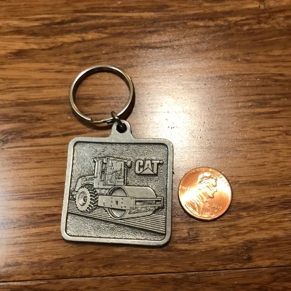 CAT bulldozer silver tone key ring - Picture 4 of 4